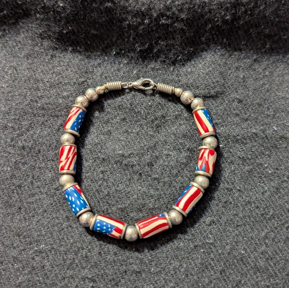 Silver Tone Red White Blue Patriotic American Flag Polymer Clay Beaded Bracelet